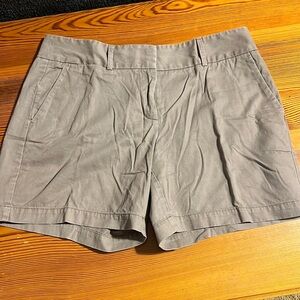 Loft size 6 shorts